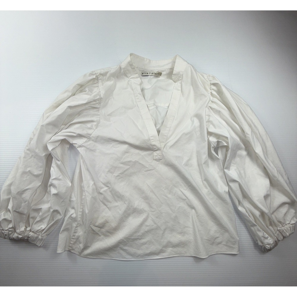 Alice‎ and Olivia Smocked Cuff Sleeve V Neck White Blouse XS